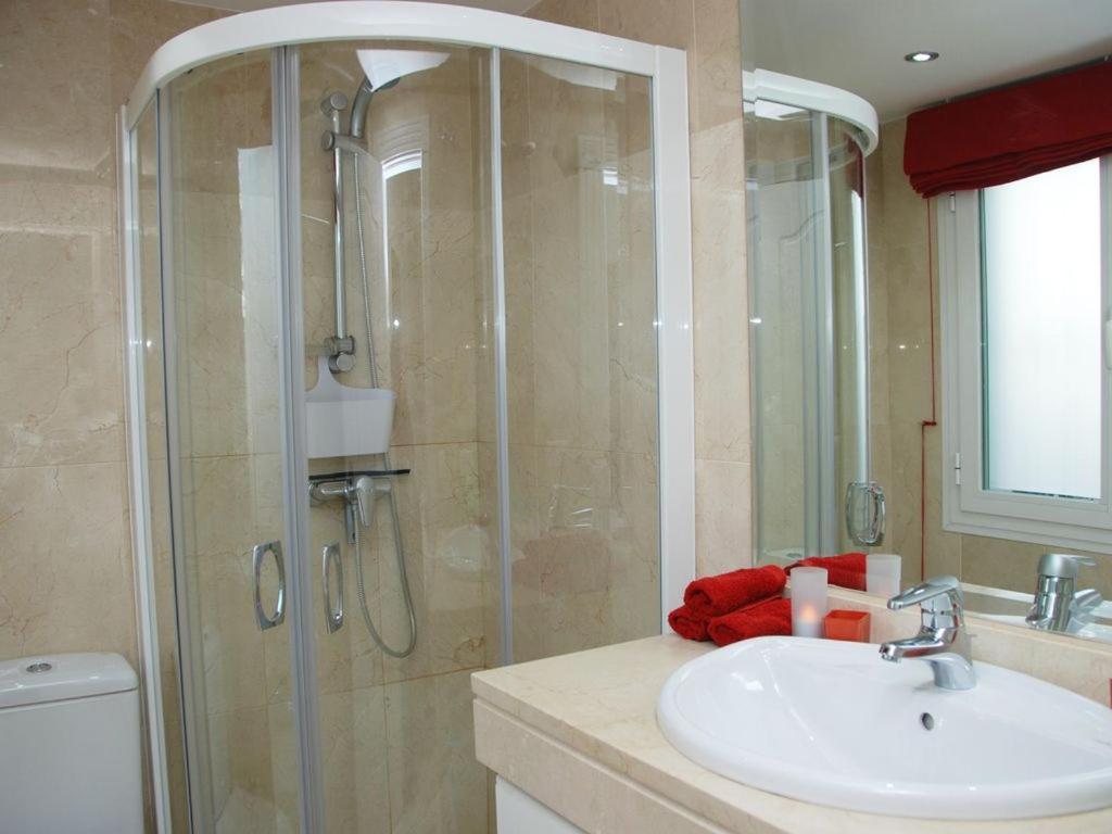D12 Espectacular Y Moderno Apartamento En Primera Linea - Estepona - Sinfonia Del Mar Екстериор снимка